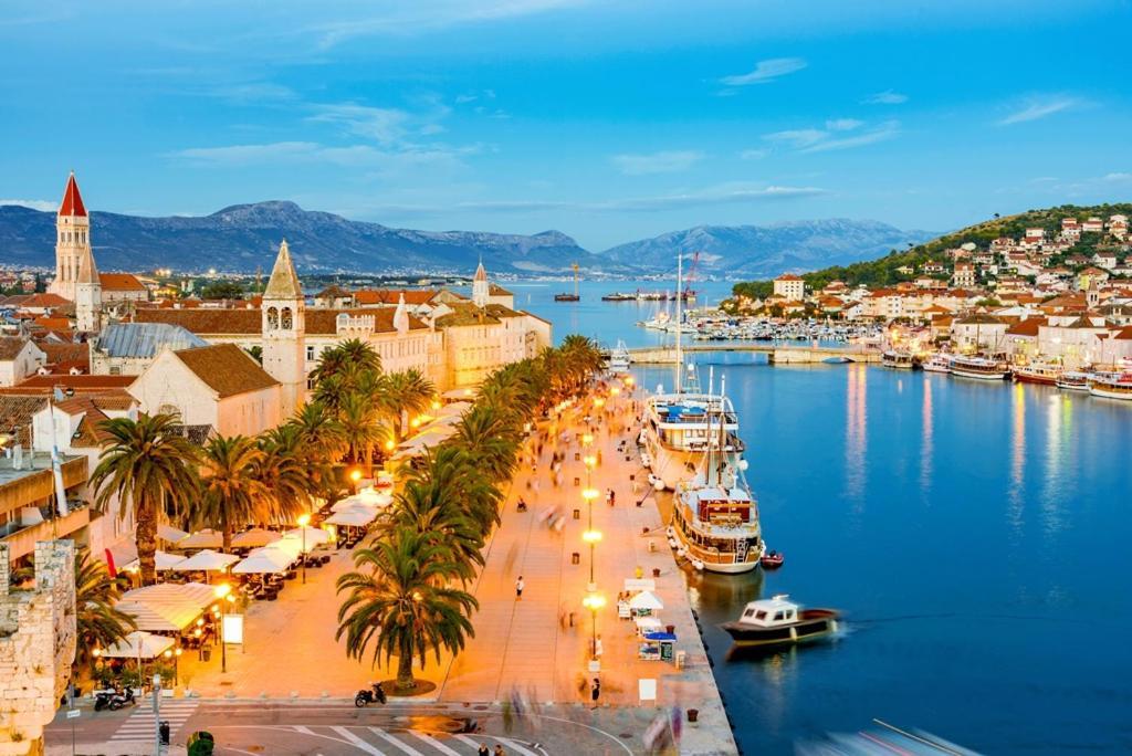 Guesthouse Ana Trogir Old Town エクステリア 写真